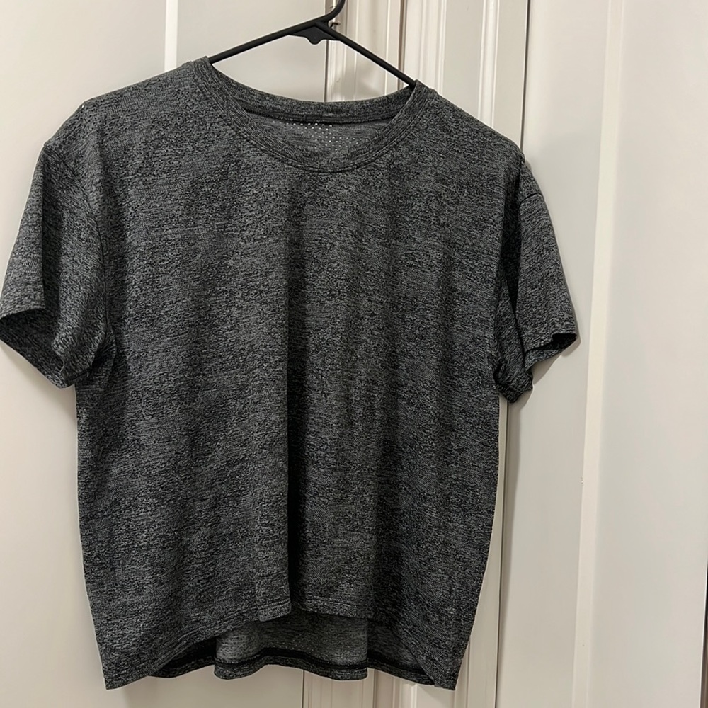 Lululemon Train To Be Short Sleeve. Size 10. PERFECT CONDITION!! Worn few times!